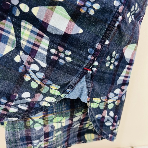 Tommy Hilfiger Men’s Cotton Short Sleeve Plaid Floral Shirt - Picture 7 of 13